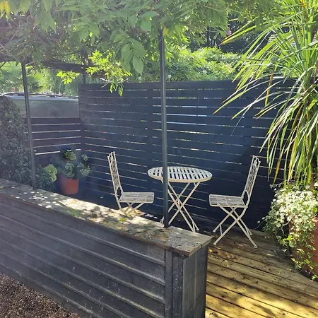 Rose Oulton Holiday home