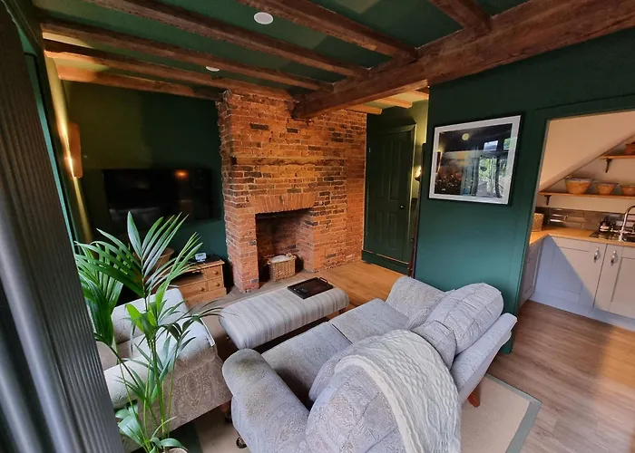 Holiday home Rose Oulton *