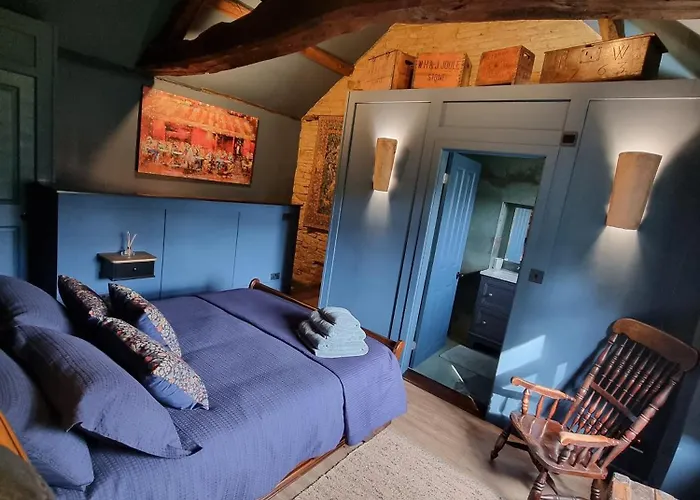 Rose Oulton Leeds (West Yorkshire)